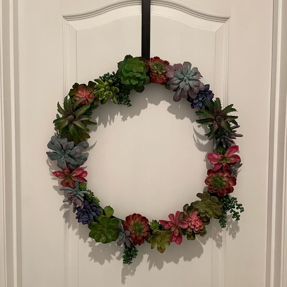 20” Faux Succulent Wreath - Handmade Indoor Succulent Wreath - Picture 3 of 8